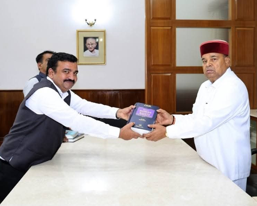 With Karnataka governor, gave him a memorandum requesting him to support journalist protection bill
