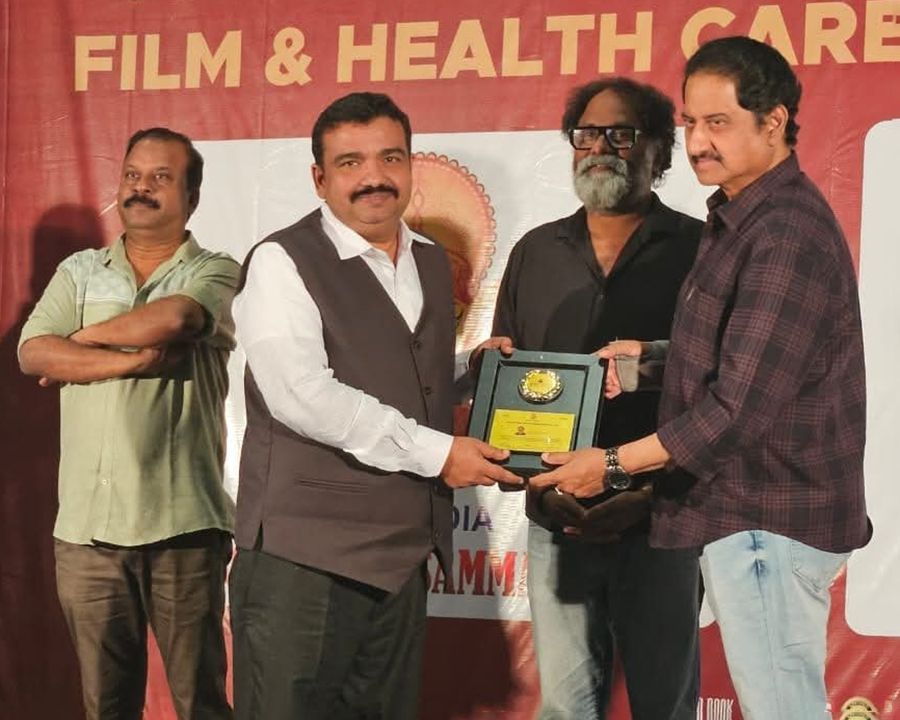 Honoured to receive an award for Best journalist for international affairs from film & television council of India, south Indian actor suman presented me the award.2024